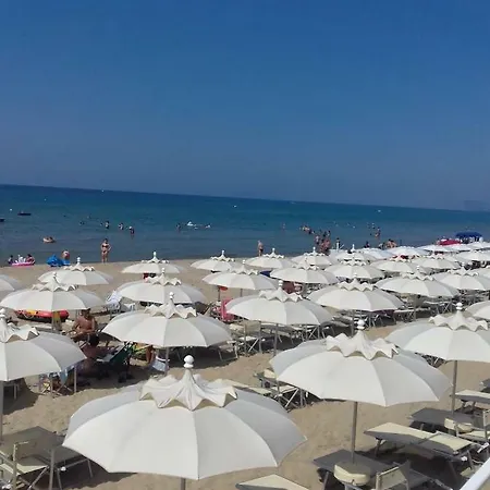 Ganimede Apartament Sperlonga Exterior photo